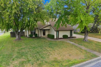 626 N Parkridge St, Wichita, KS 67212