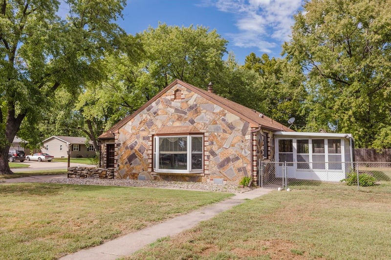 430 W Ninth, Newton, KS 67114