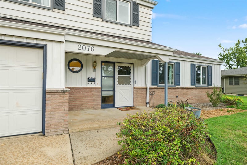2076 Raymond Ave, Salina, KS 67401