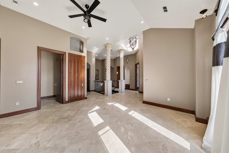 2319 N Rough Creek Rd, Derby, KS 67037