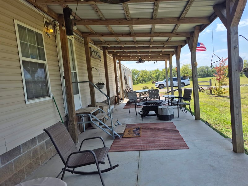 402 Eureka Lake, Eureka, KS 67045
