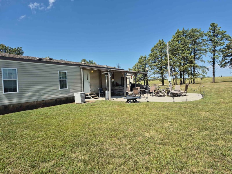 402 Eureka Lake, Eureka, KS 67045