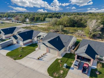 432 Briarbrook Ln #434 Briarbrook Ln, Park City, KS 67147