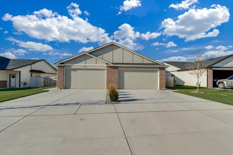 432 Briarbrook Ln #434 Briarbrook Ln, Park City, KS 67147