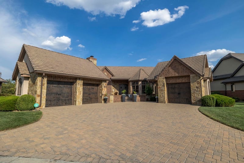 10806 E Glengate, Wichita, KS 67206