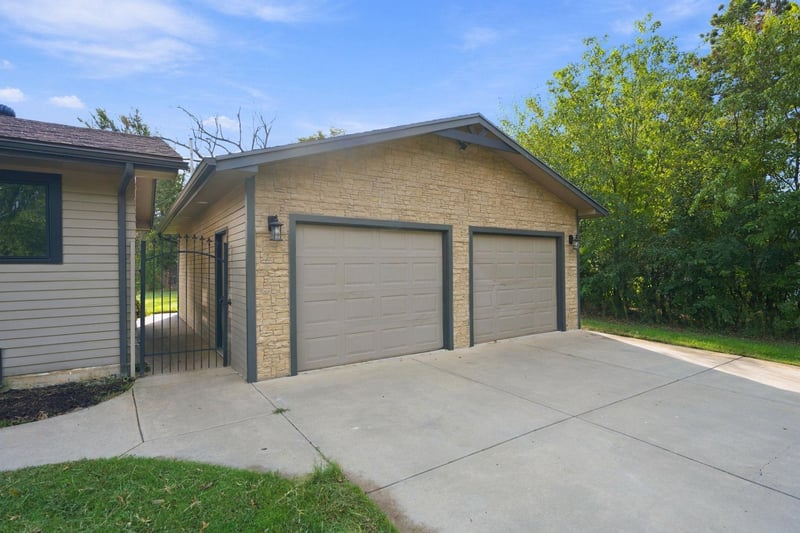 626 S Atherton, Maize, KS 67101