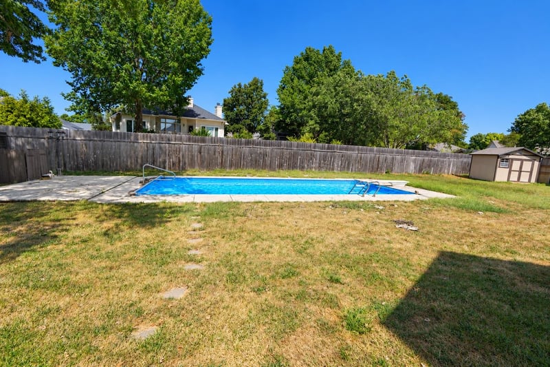 134 N Karren Ct, Wichita, KS 67212