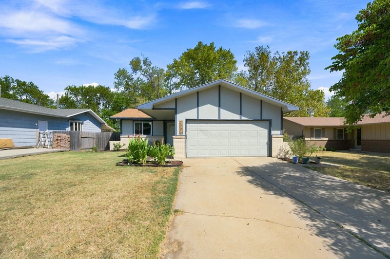 2006 E Ravena St, Park City, KS 67219