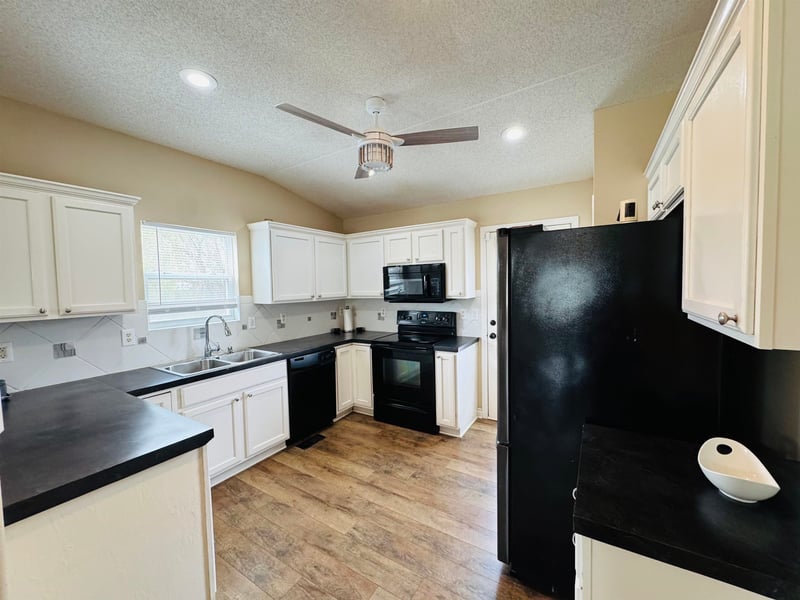 216 W Poplar, Goddard, KS 67052