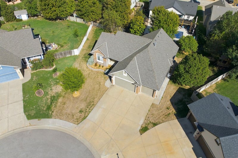2213 E Myrtlewood Ct, Derby, KS 67037