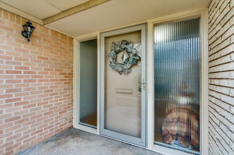 1617 W Womer Dr, Wichita, KS 67230-3