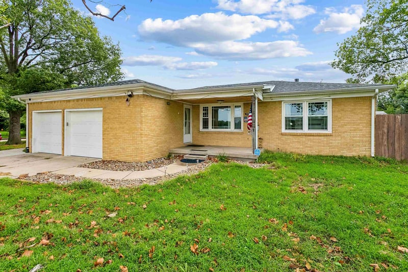 1006 N Dougherty Ave, Wichita, KS 67212