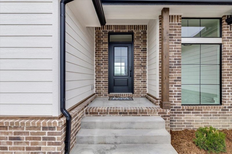 8988 E Bradford St, Wichita, KS 67210
