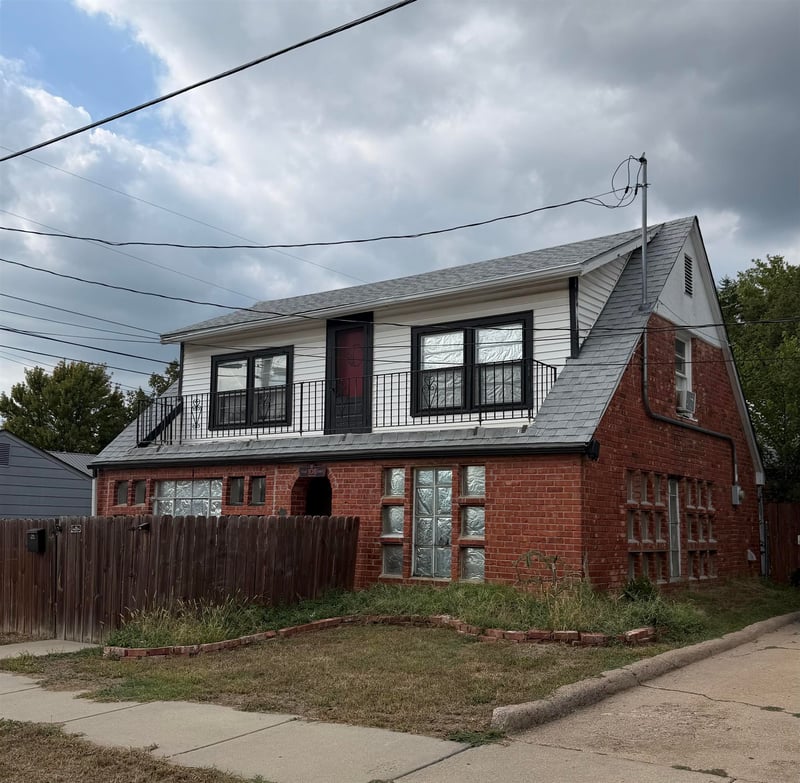 108 W Summit, Augusta, KS 67010