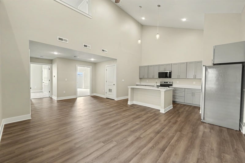 2717 Amelia Ln, Salina, KS 67401
