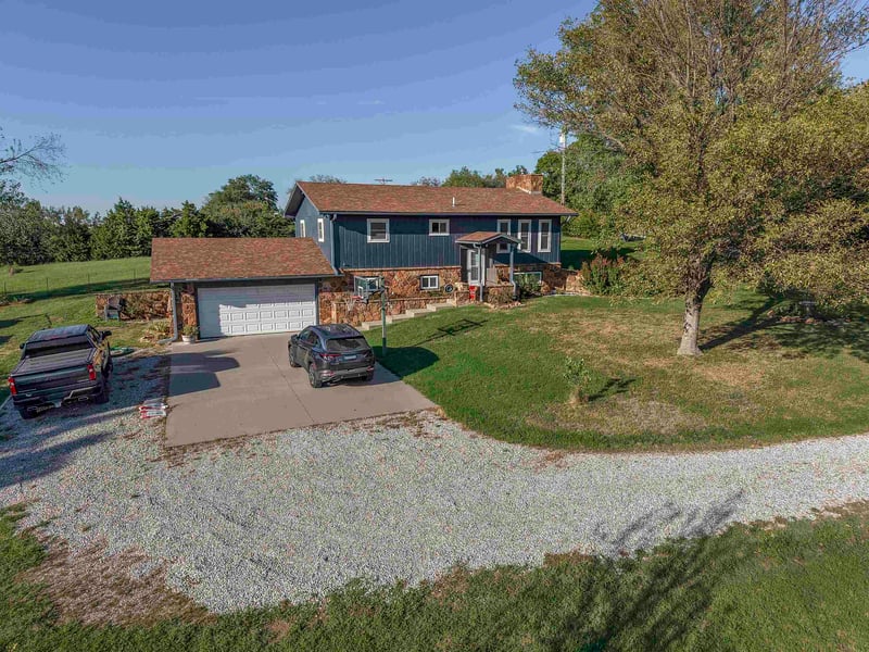 500 N Plum, Howard, KS 67349