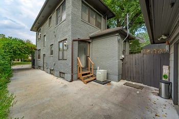 3907 E Douglas, Wichita, KS 67218