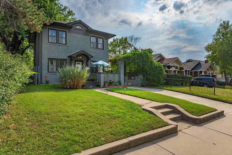 3907 E Douglas, Wichita, KS 67218