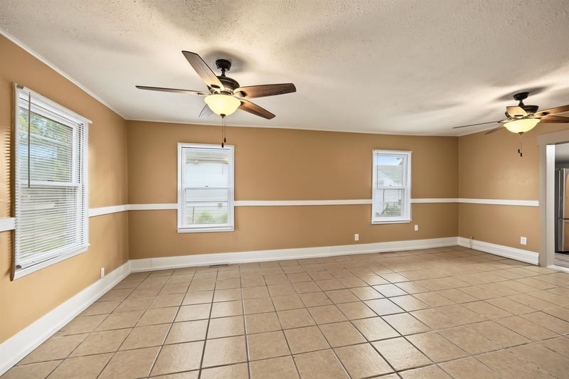 420 S College Ave, Salina, KS 67401