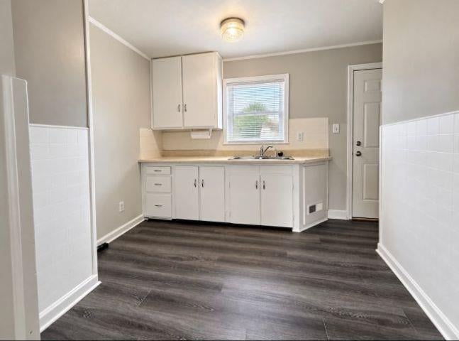 661 Montrose St, Salina, KS 67401