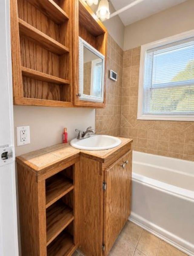 661 Montrose St, Salina, KS 67401