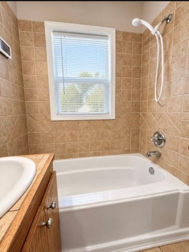 661 Montrose St, Salina, KS 67401