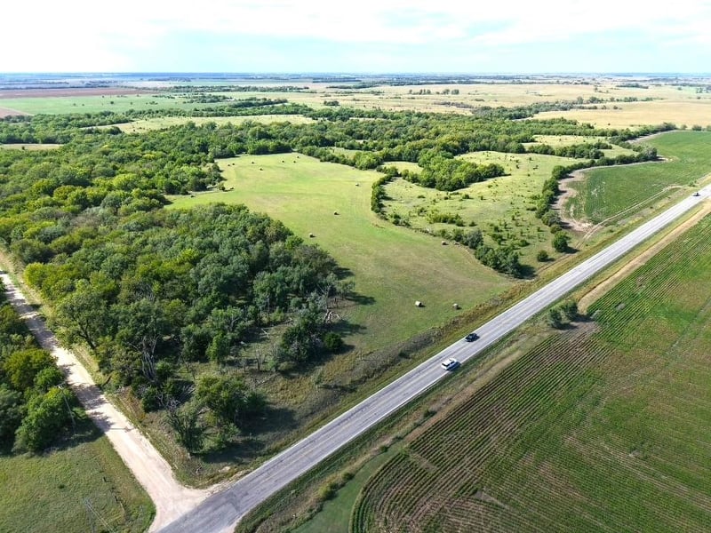 00000 Mohawk Rd, Canton, KS 67428