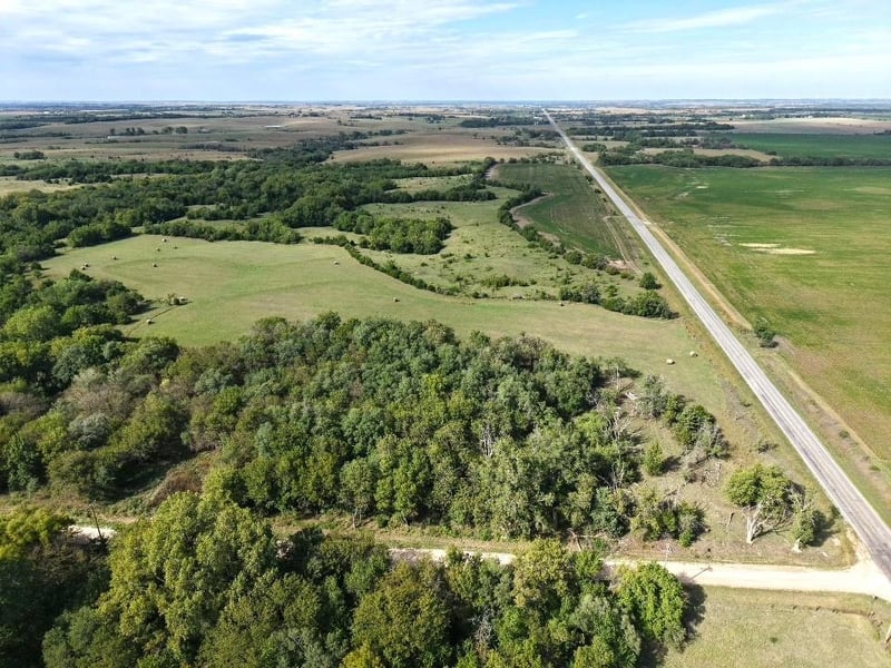 00000 Mohawk Rd, Canton, KS 67428