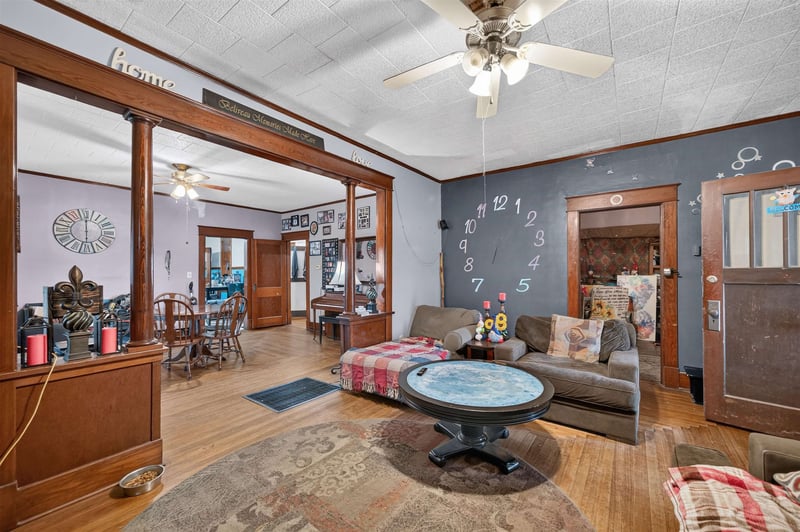 243 W Adams St, Howard, KS 67349