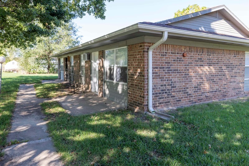 306 Kansas, Longton, KS 67352