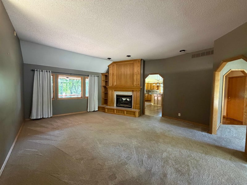 1330 N Hickory Creek, Wichita, KS 67235
