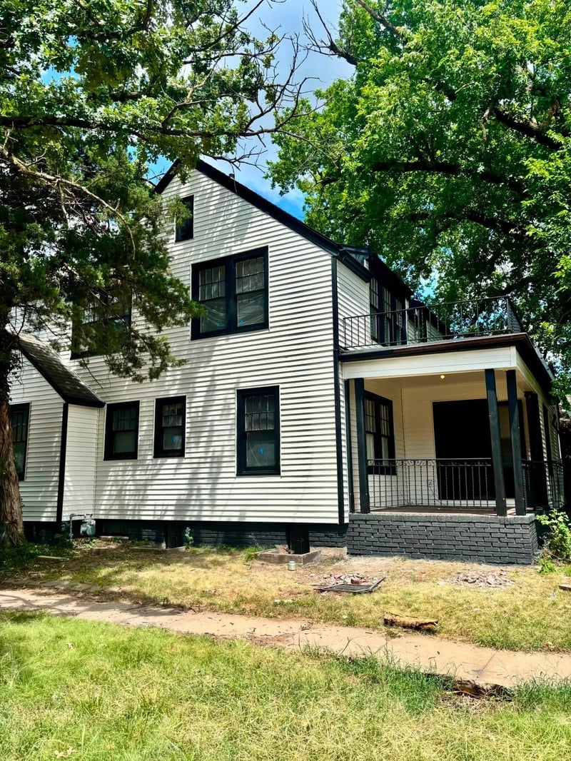 701 E 4th St, Newton, KS 67114