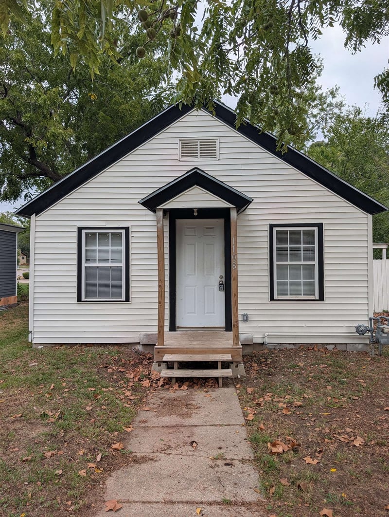1108 Ellet St, El Dorado, KS 67042