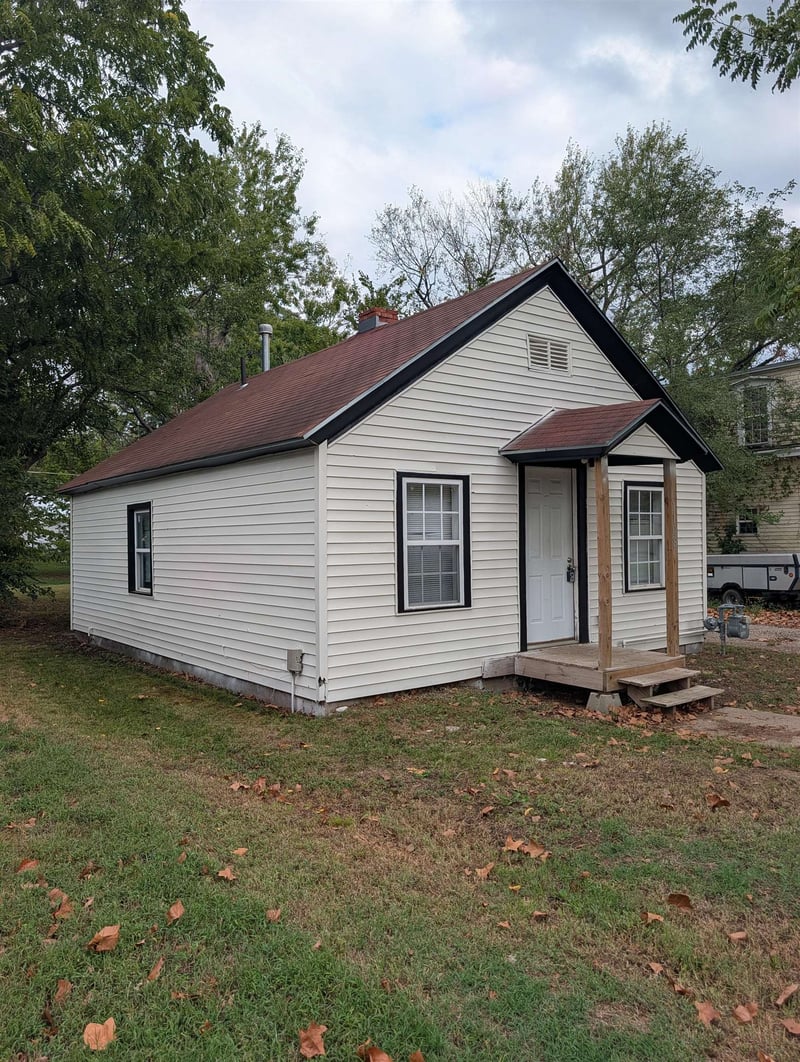 1108 Ellet St, El Dorado, KS 67042