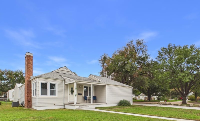 2444 S Hydraulic Ave, Wichita, KS 67216