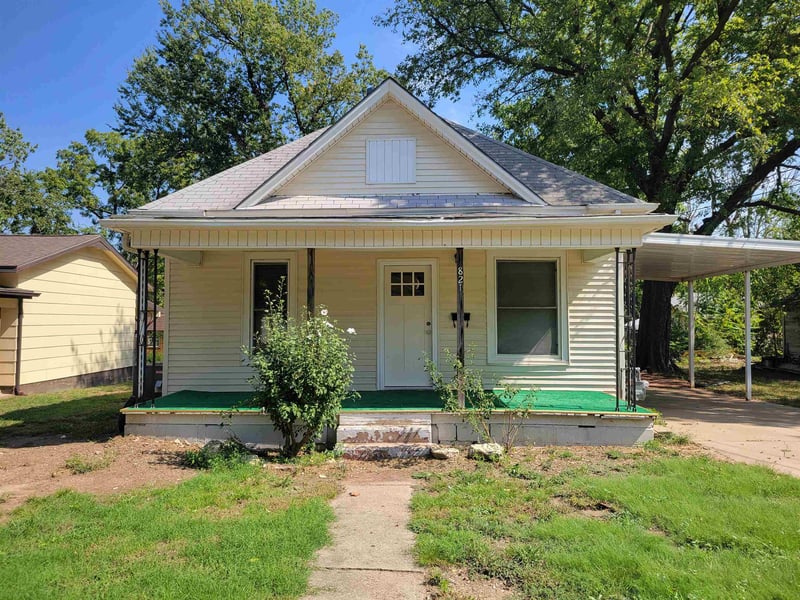 821 S C St, Wellington, KS 67152