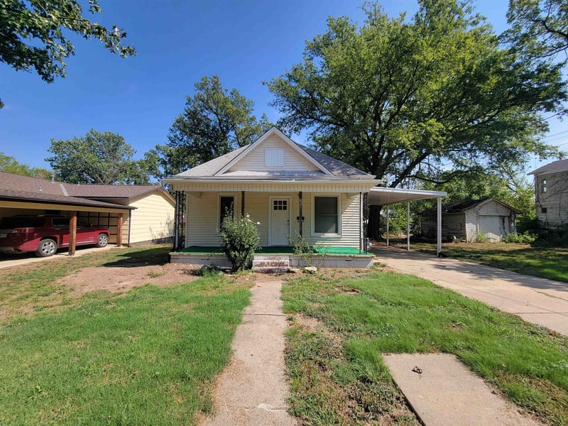 821 S C St, Wellington, KS 67152