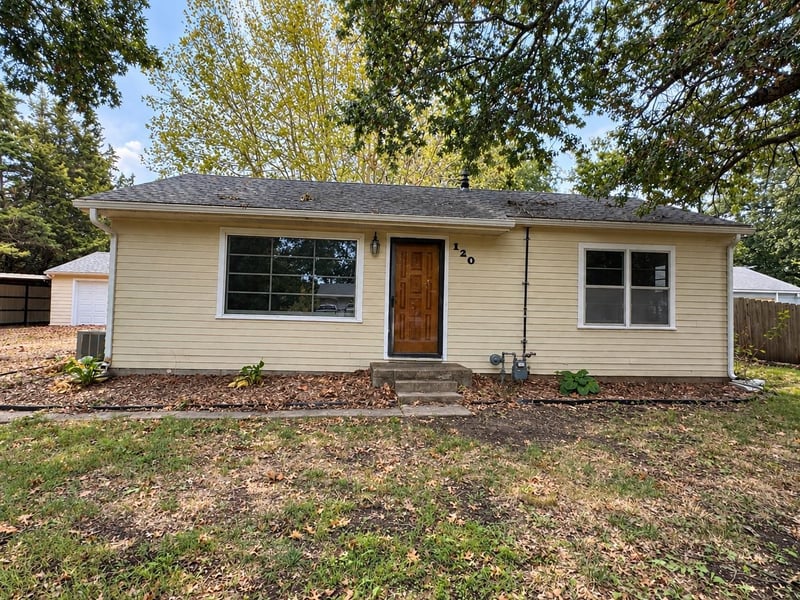 120 S Norris, Benton, KS 67017