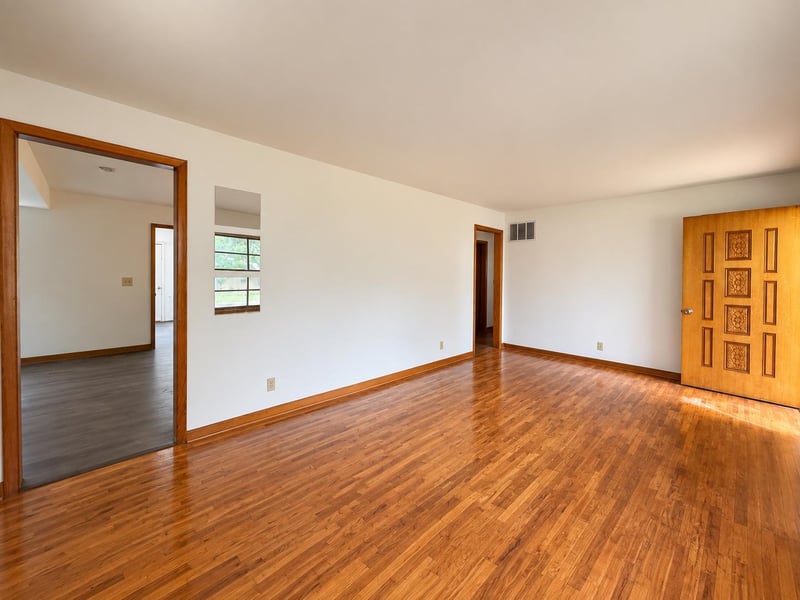120 S Norris, Benton, KS 67017