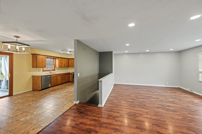 2058 Lewis St, Salina, KS 67401