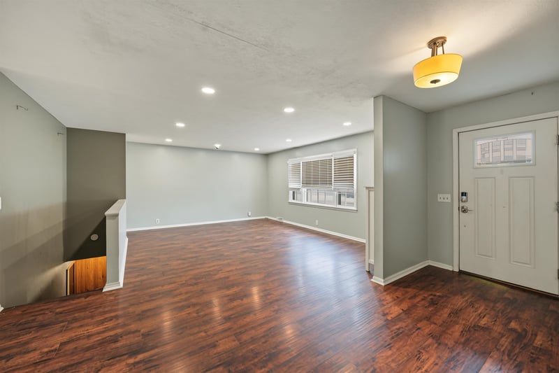 2058 Lewis St, Salina, KS 67401