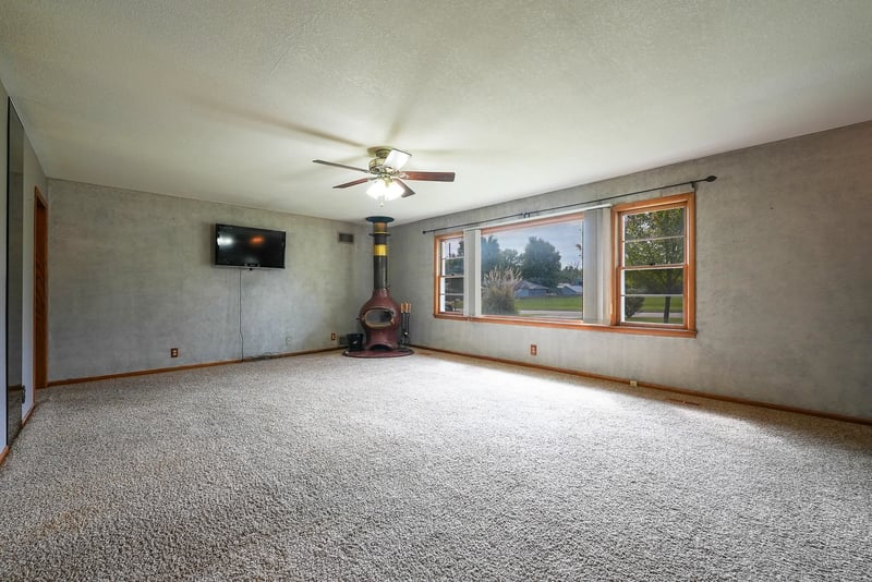 702 W 10th Ave, El Dorado, KS 67042