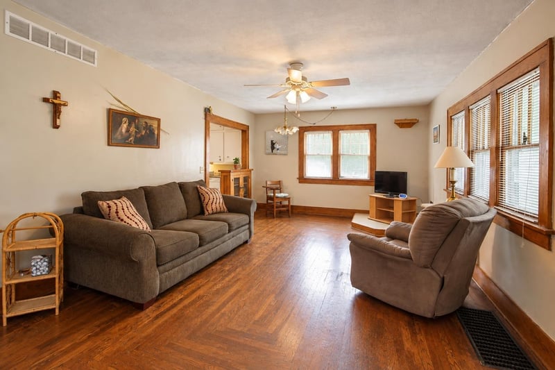 1122 S Waco, Wichita, KS 67213
