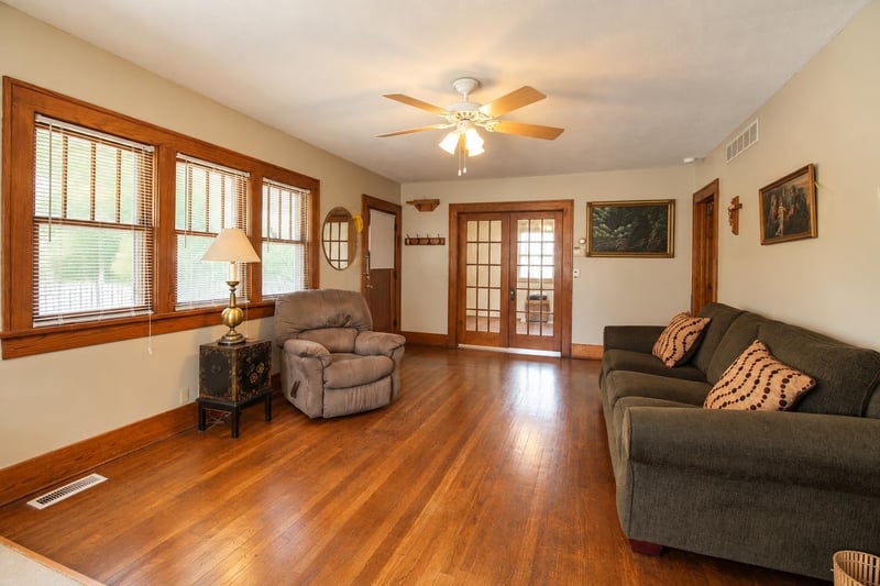 1122 S Waco, Wichita, KS 67213