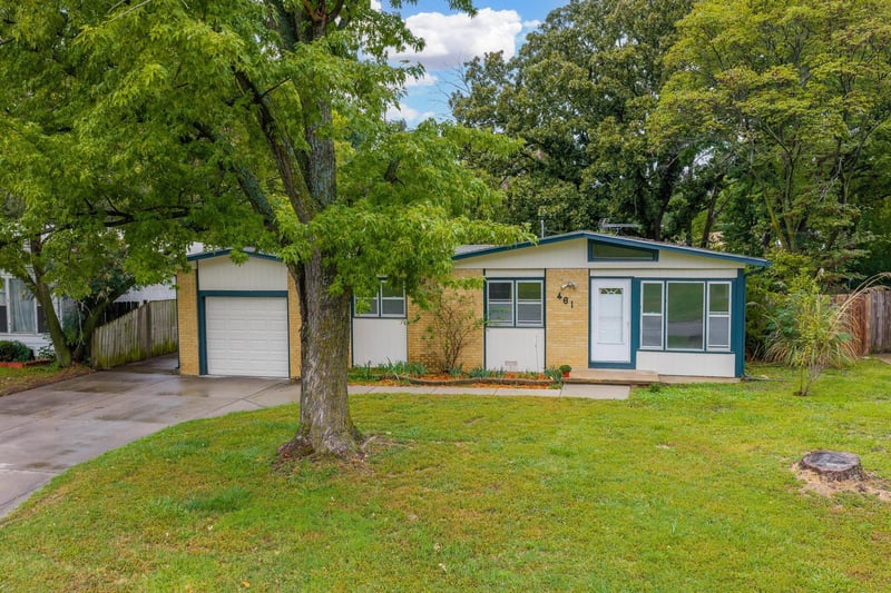 461 S Westview Dr, Derby, KS 67037