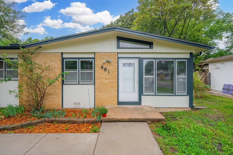 461 S Westview Dr, Derby, KS 67037
