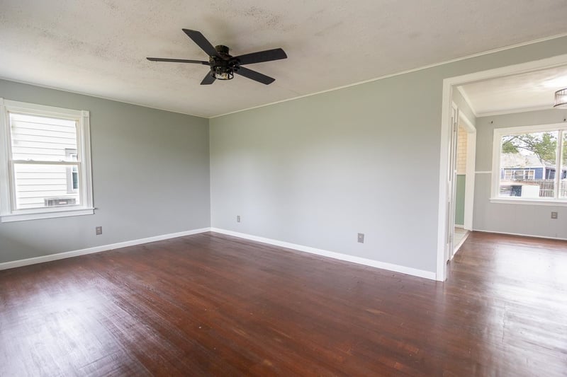 517 E Cloud St, Salina, KS 67401
