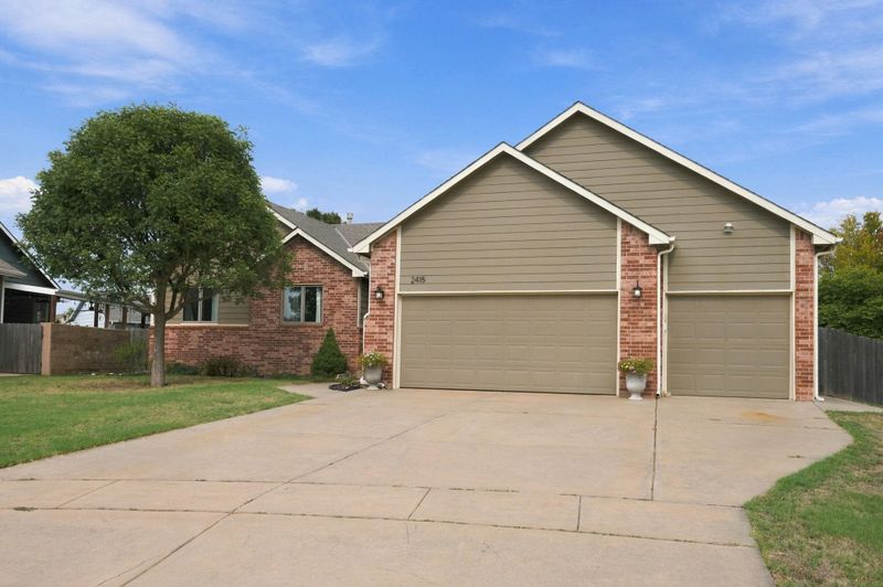 2415 Eastridge Ct, Goddard, KS 67052