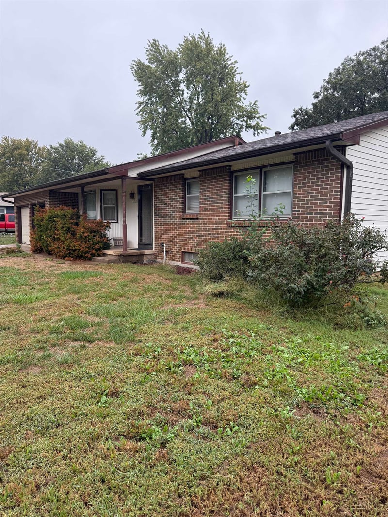 1452 N Melrose Ln, Wichita, KS 67212-1525