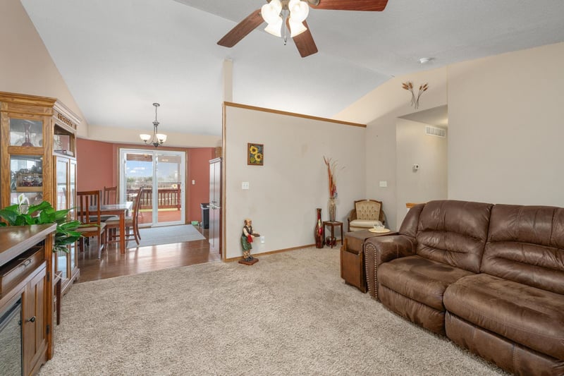 1764 N Myers Cir, Mulvane, KS 67110